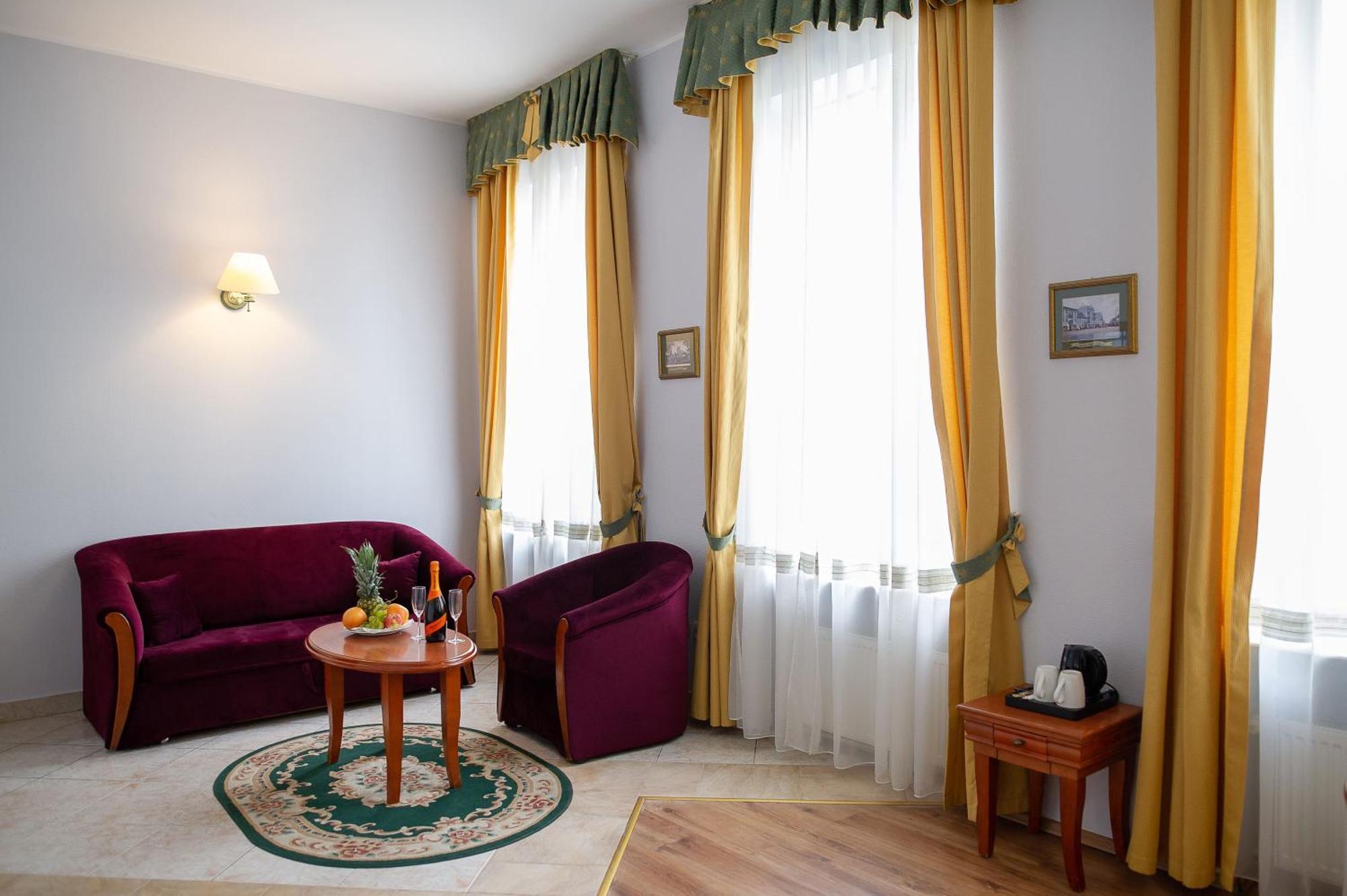 Pietrak Hotel Gniezno Eksteriør bilde