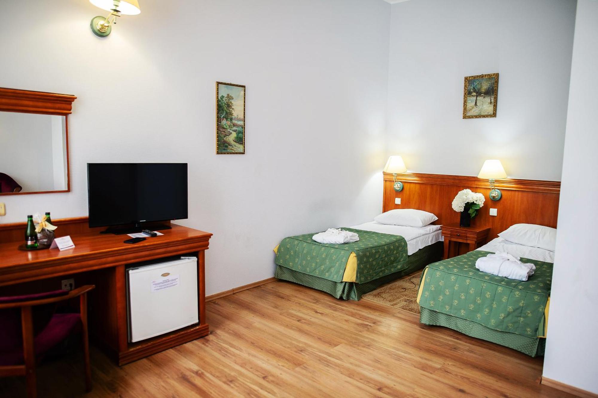 Pietrak Hotel Gniezno Eksteriør bilde
