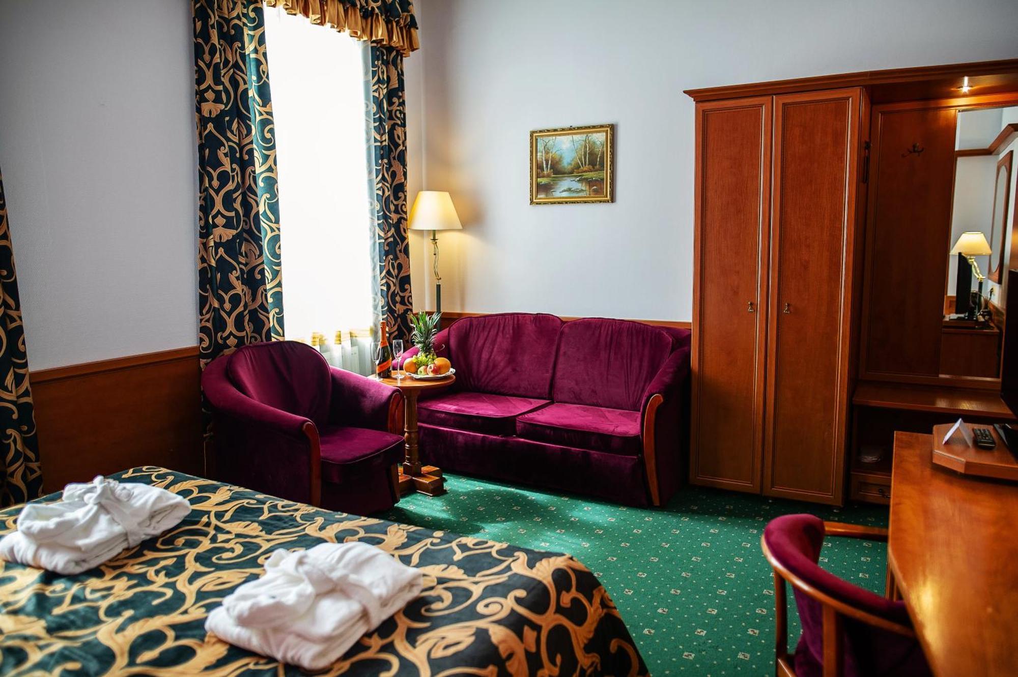 Pietrak Hotel Gniezno Eksteriør bilde