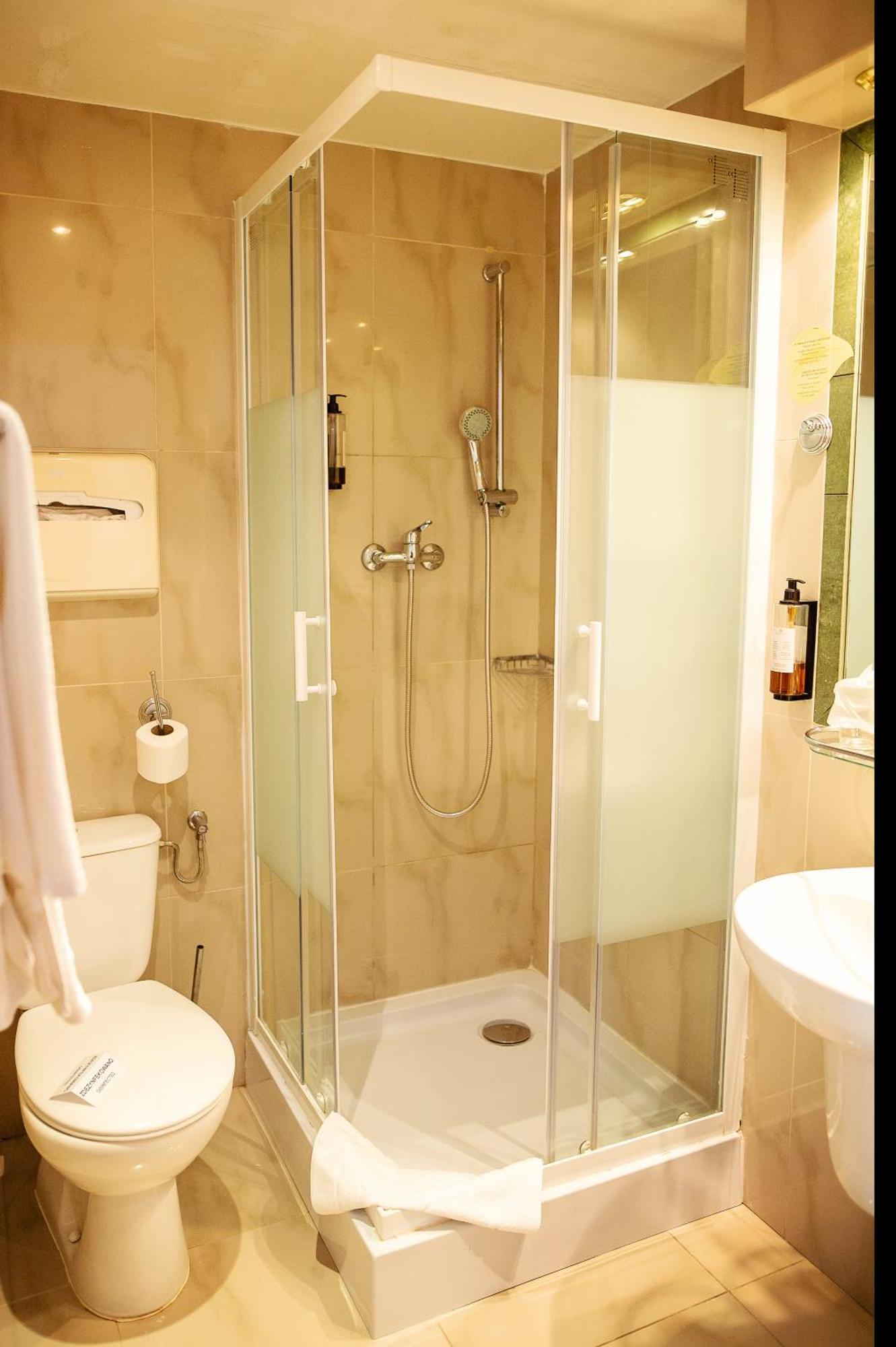 Pietrak Hotel Gniezno Eksteriør bilde